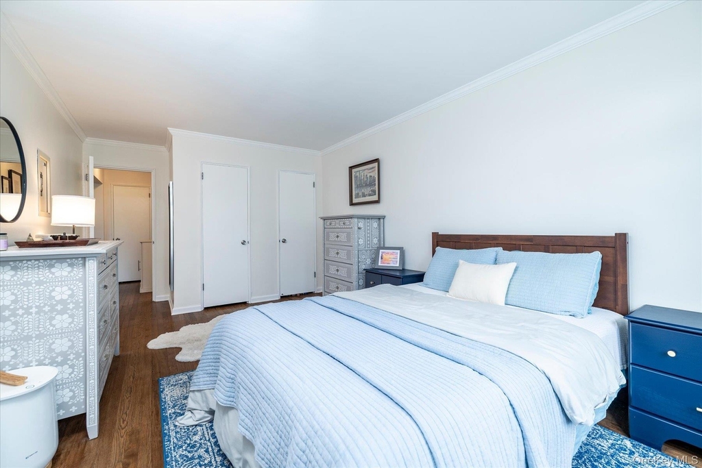 1 E Broadway - Photo 8