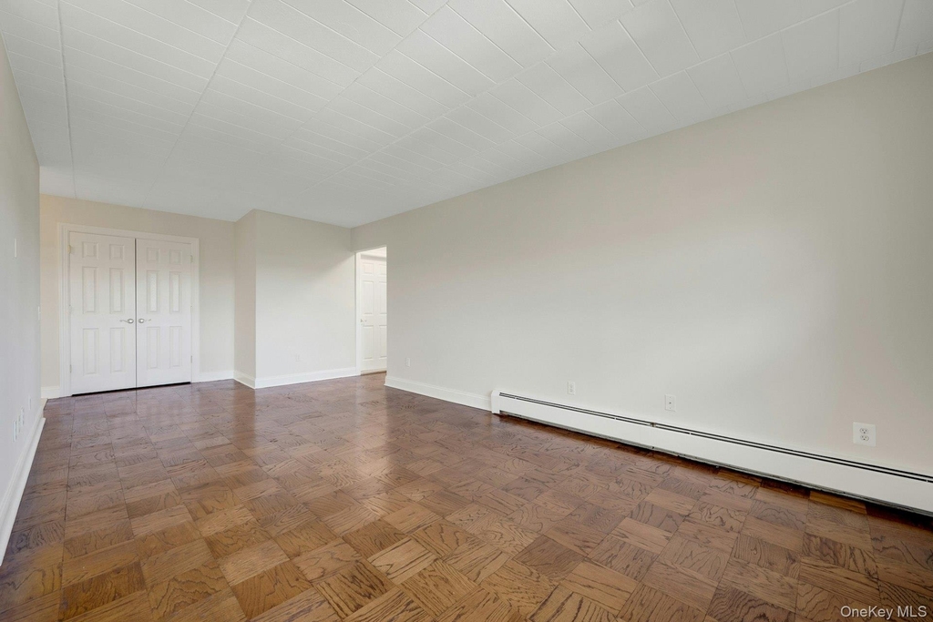 505 White Plains Road - Photo 4