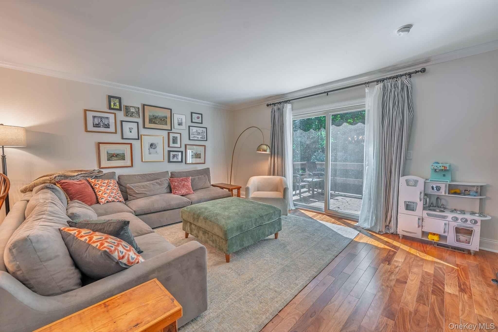 16 Pine Street - Photo 5