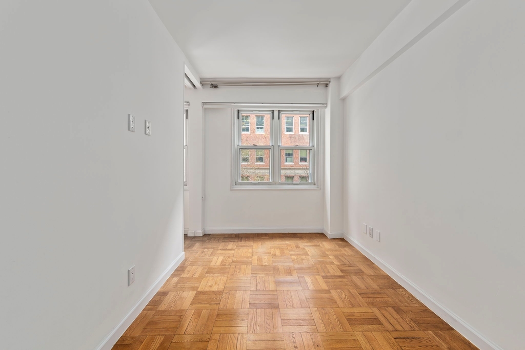 210 East 63rd Street - Photo 5
