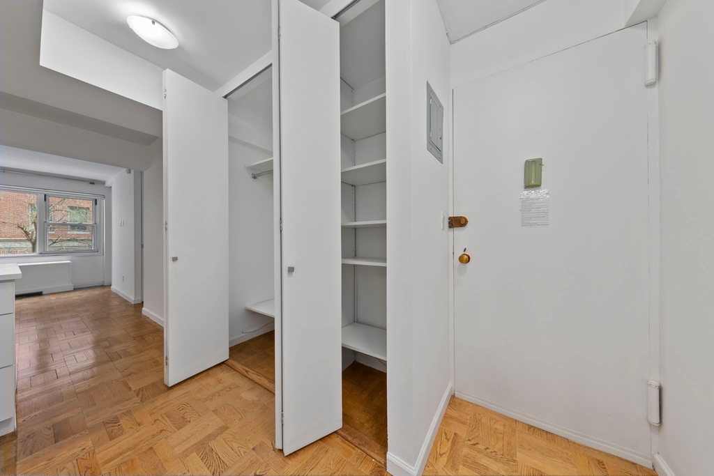 210 East 63rd Street - Photo 3