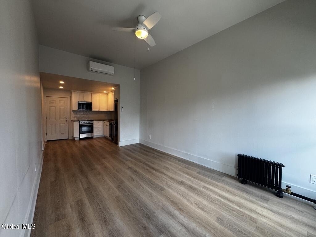 423 Broadway - Photo 4