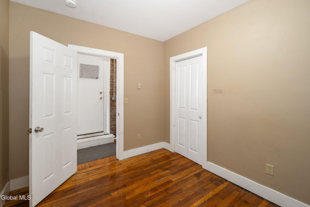 108 Division Street - Photo 8