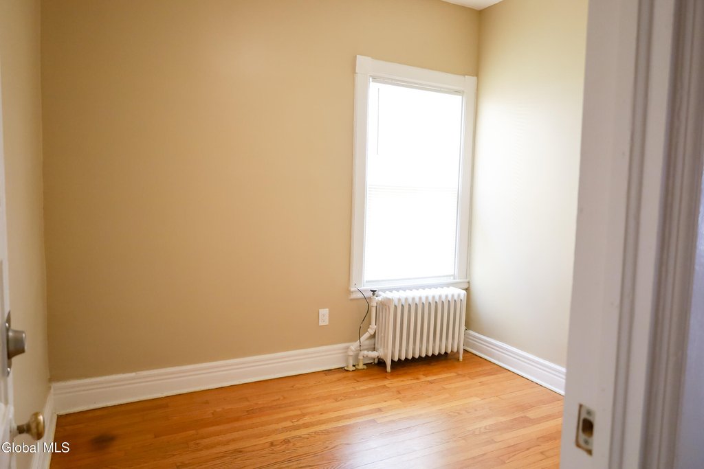 475 Hamilton Street - Photo 6