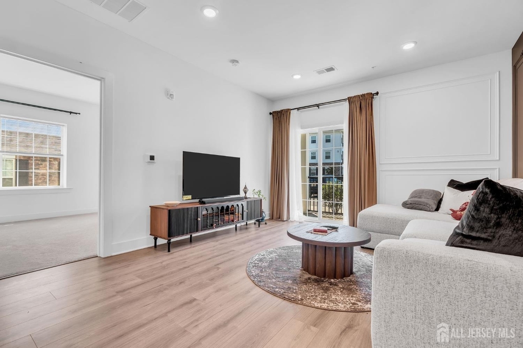 917 Vanderbergh Boulevard - Photo 7