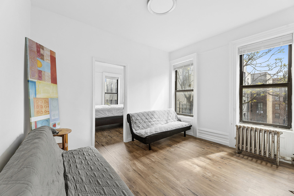 30 Macombs Place - Photo 1