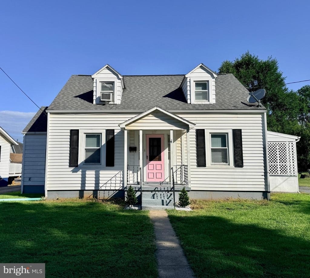 225 E 2nd Avenue - Photo 0