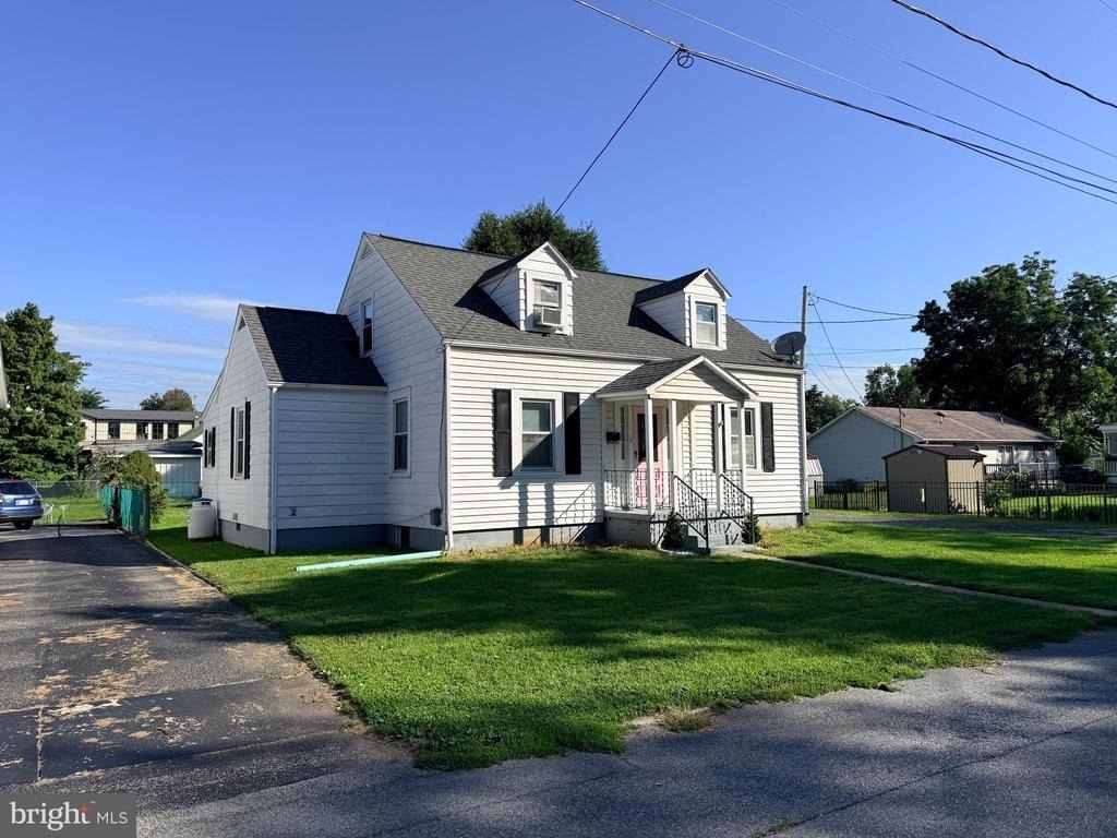 225 E 2nd Avenue - Photo 1