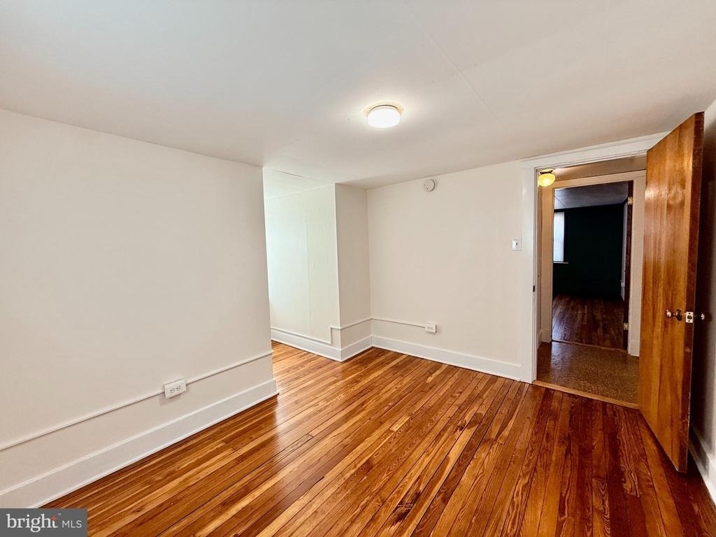 225 E 2nd Avenue - Photo 26
