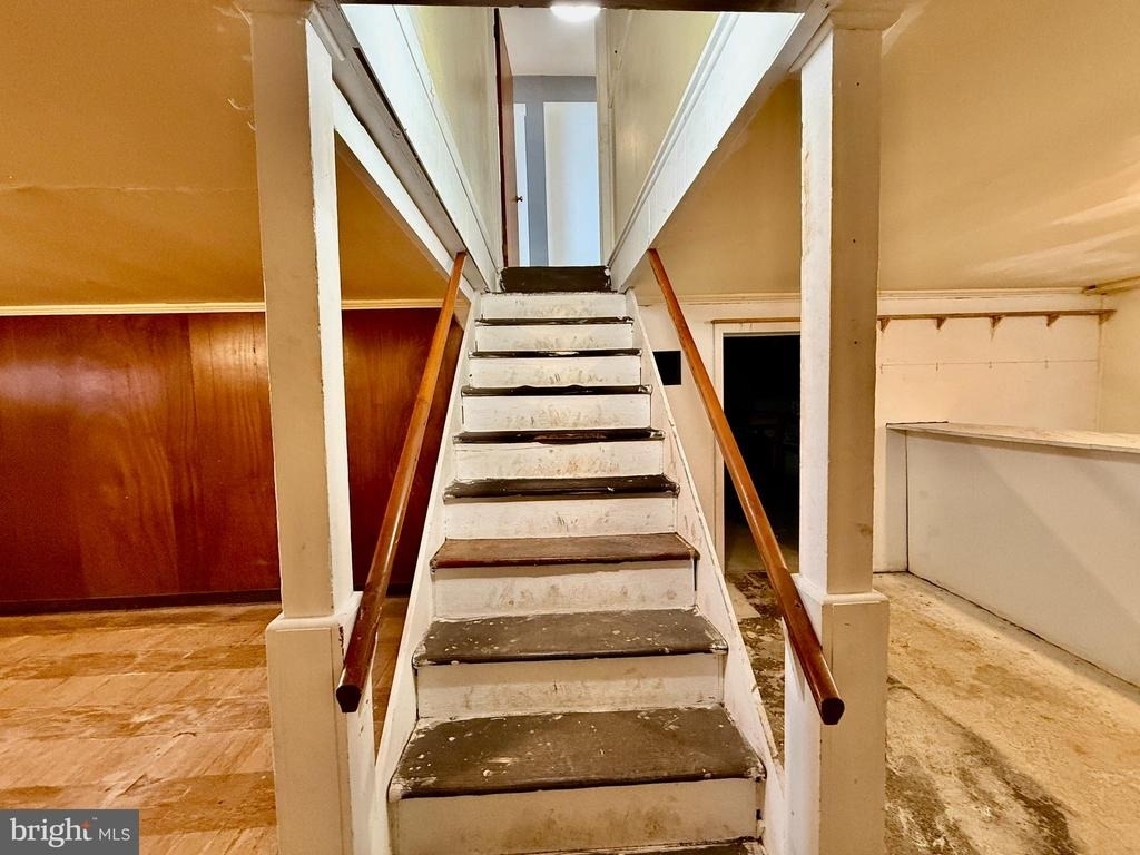 225 E 2nd Avenue - Photo 30