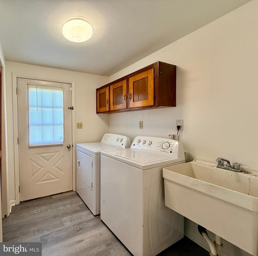 225 E 2nd Avenue - Photo 16