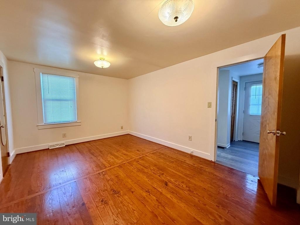 225 E 2nd Avenue - Photo 13