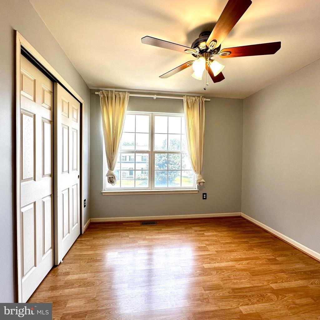 8 Scarborough Court - Photo 15