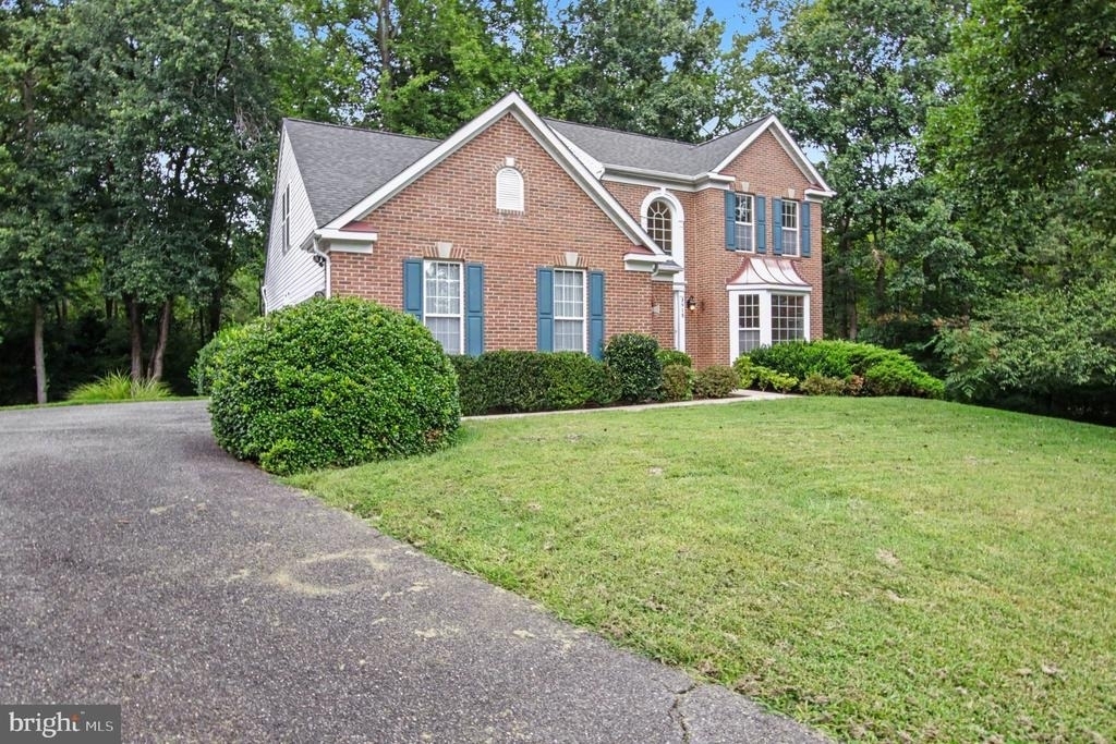 3915 Carlyle Court - Photo 1