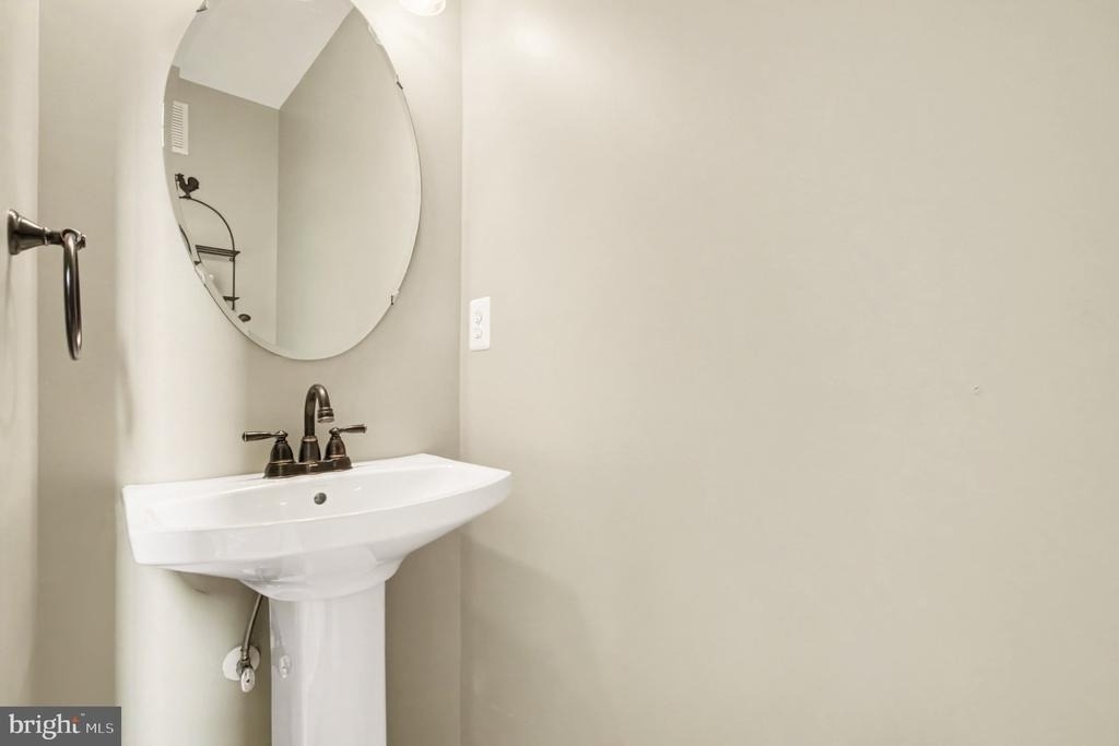 3915 Carlyle Court - Photo 5
