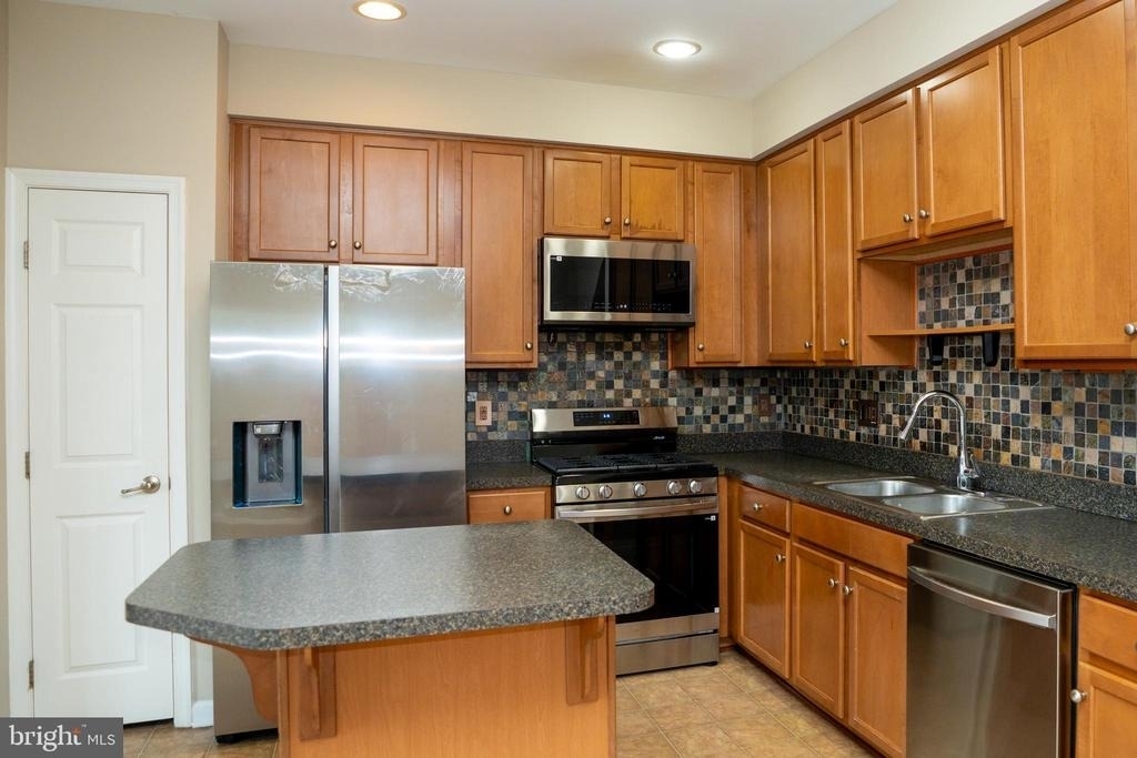 10246 Whitworth Lane - Photo 23