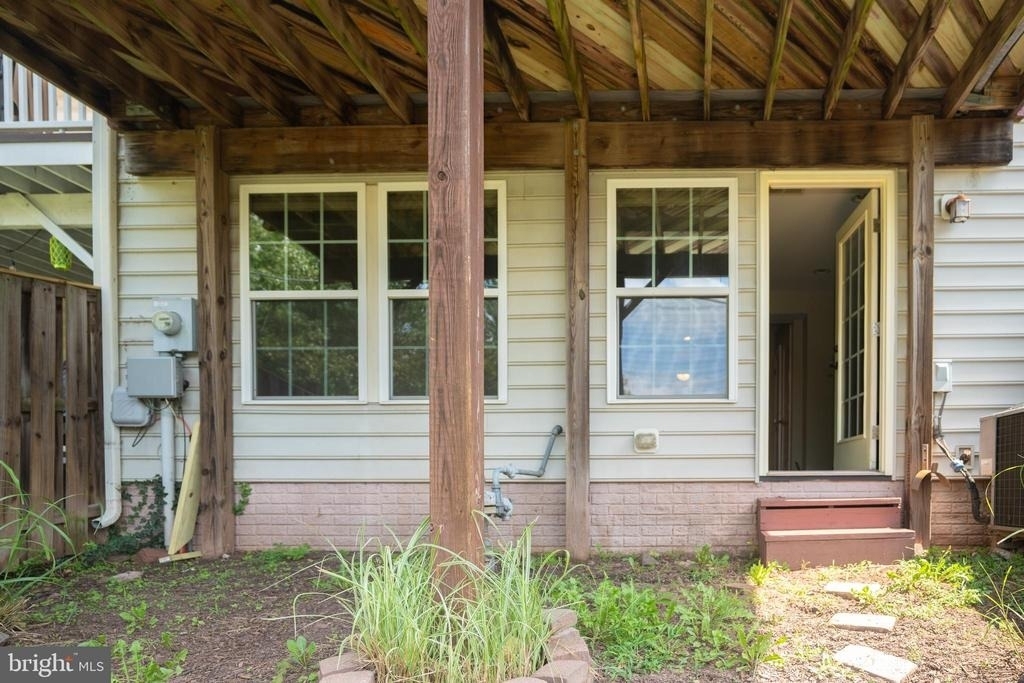 10246 Whitworth Lane - Photo 10