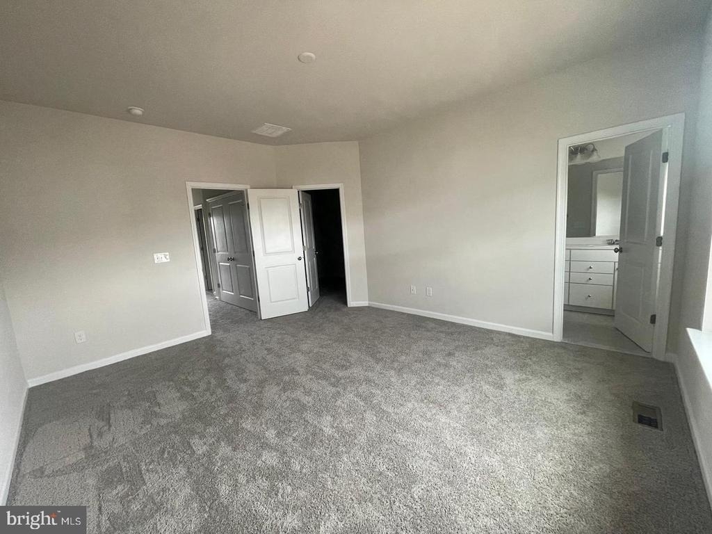 9389 Barnes Loop - Photo 4