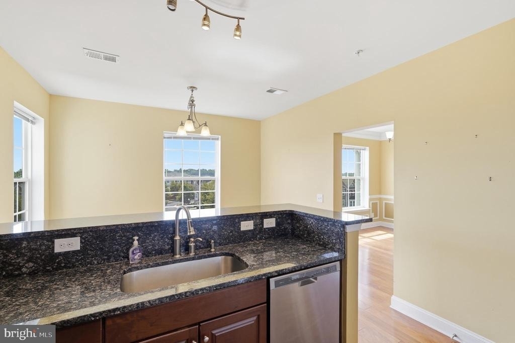 9202 Charleston Drive - Photo 7