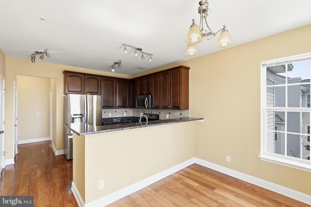9202 Charleston Drive - Photo 6