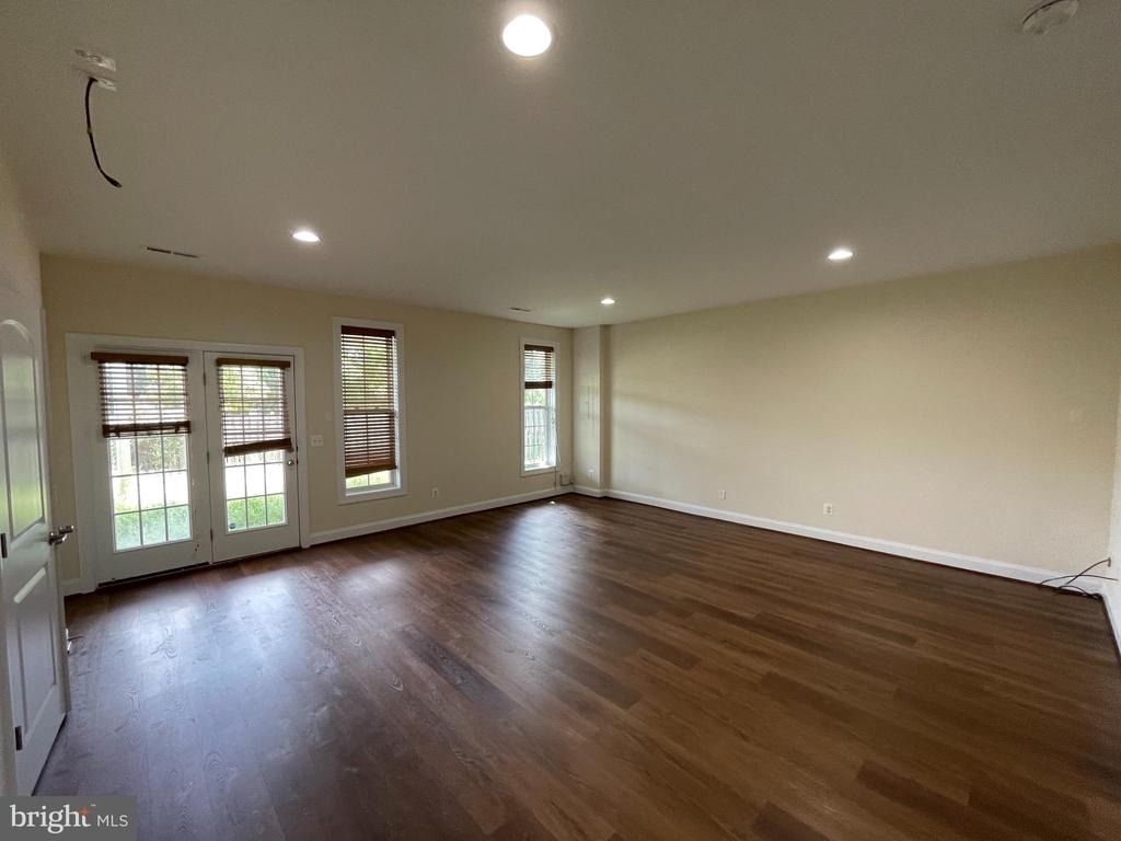42751 Puller Terrace - Photo 2