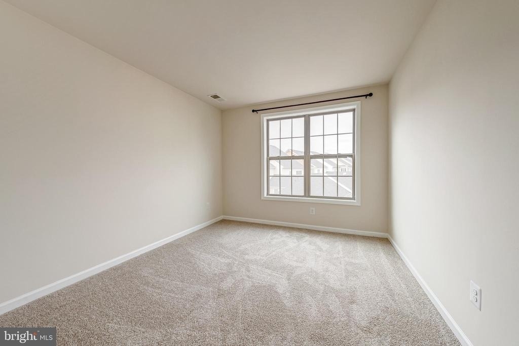 22635 Norwalk Square - Photo 26