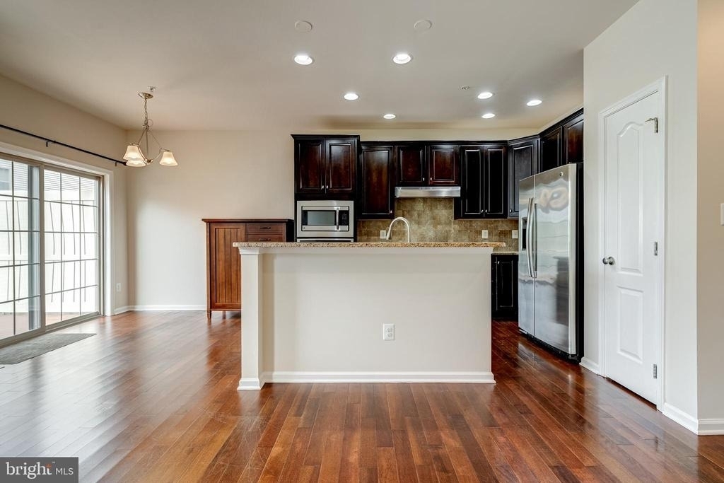 22635 Norwalk Square - Photo 14