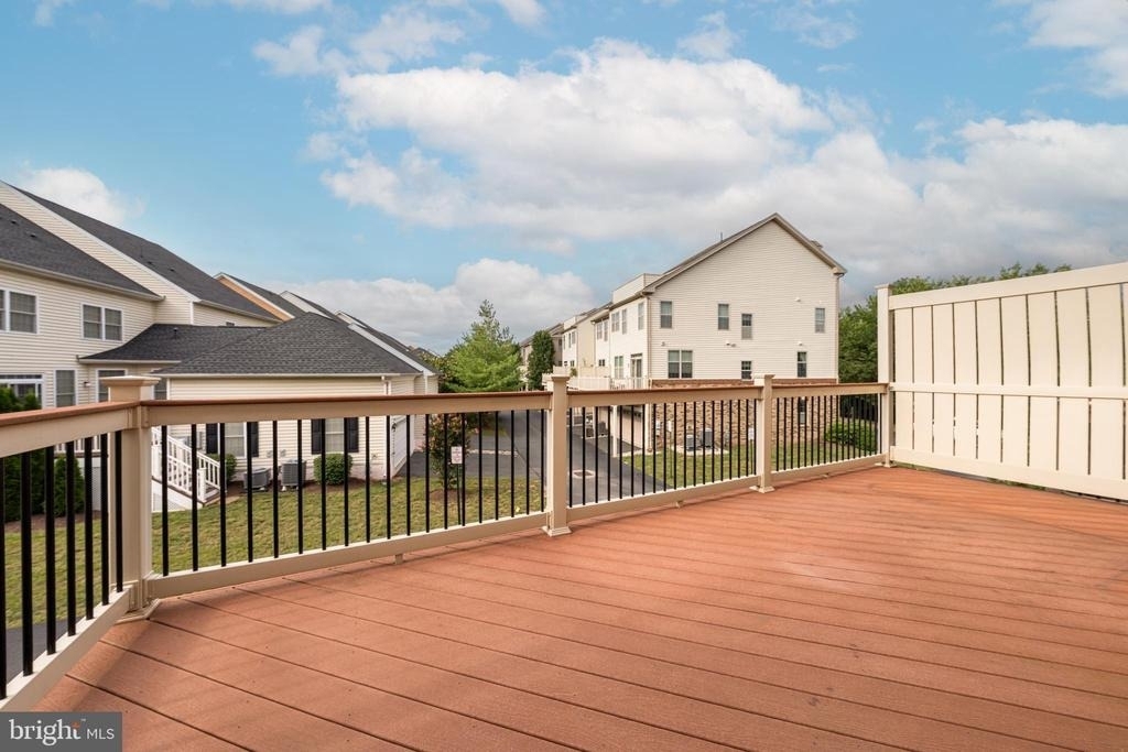 22635 Norwalk Square - Photo 19