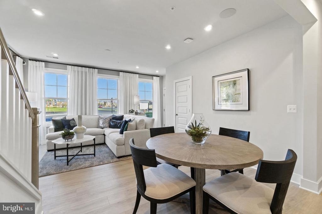43805 Middleway Terrace - Photo 4