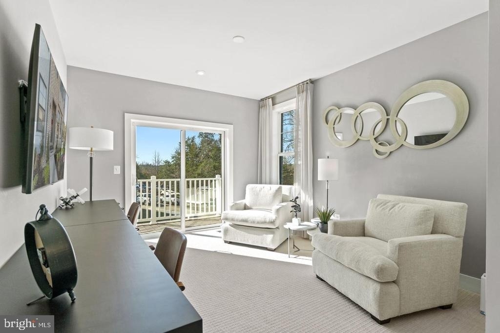 43805 Middleway Terrace - Photo 5