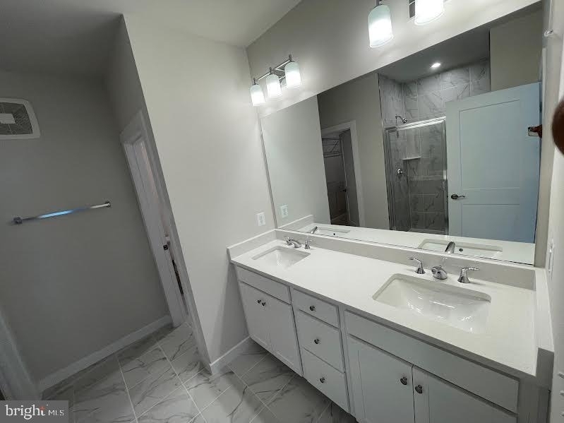 43805 Middleway Terrace - Photo 10