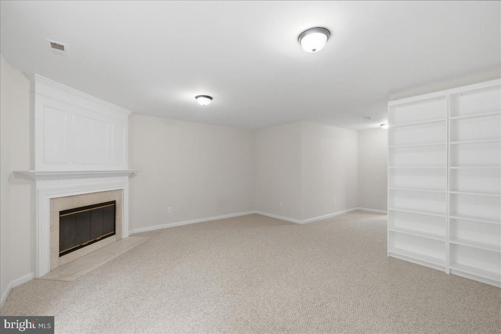 21028 Coach House Square - Photo 23
