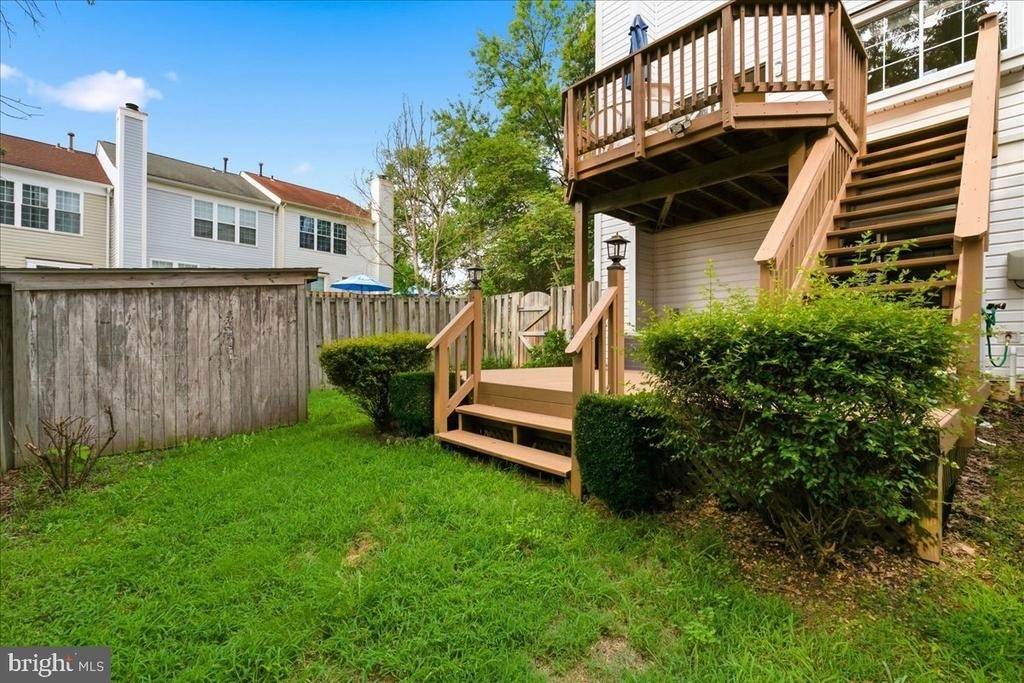 21028 Coach House Square - Photo 27