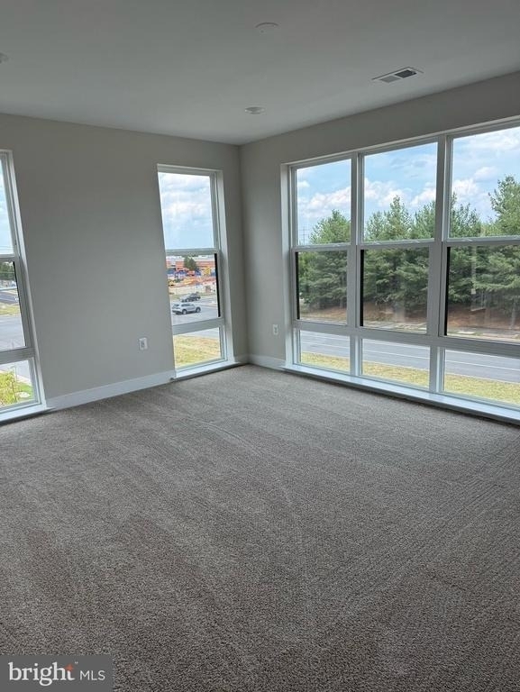 43795 Transit Square - Photo 10