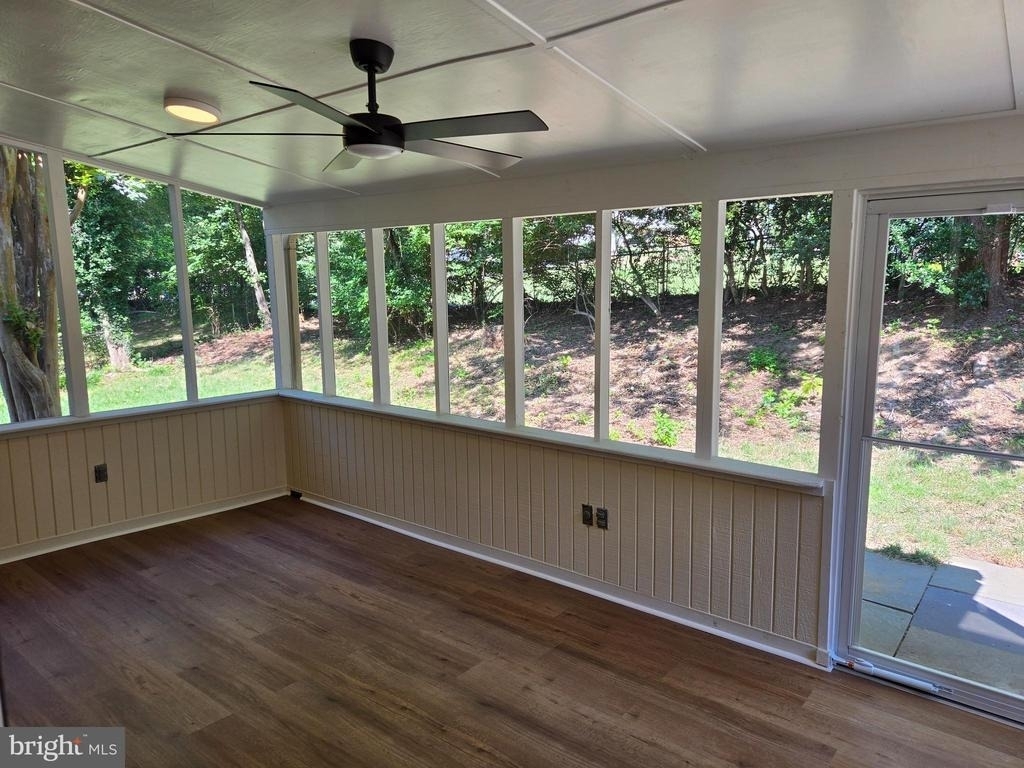 9929 Barnsbury Court - Photo 8