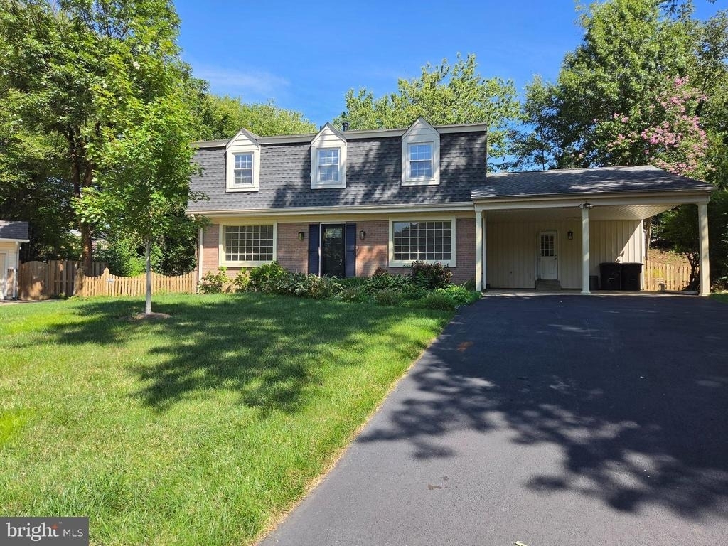 9929 Barnsbury Court - Photo 0