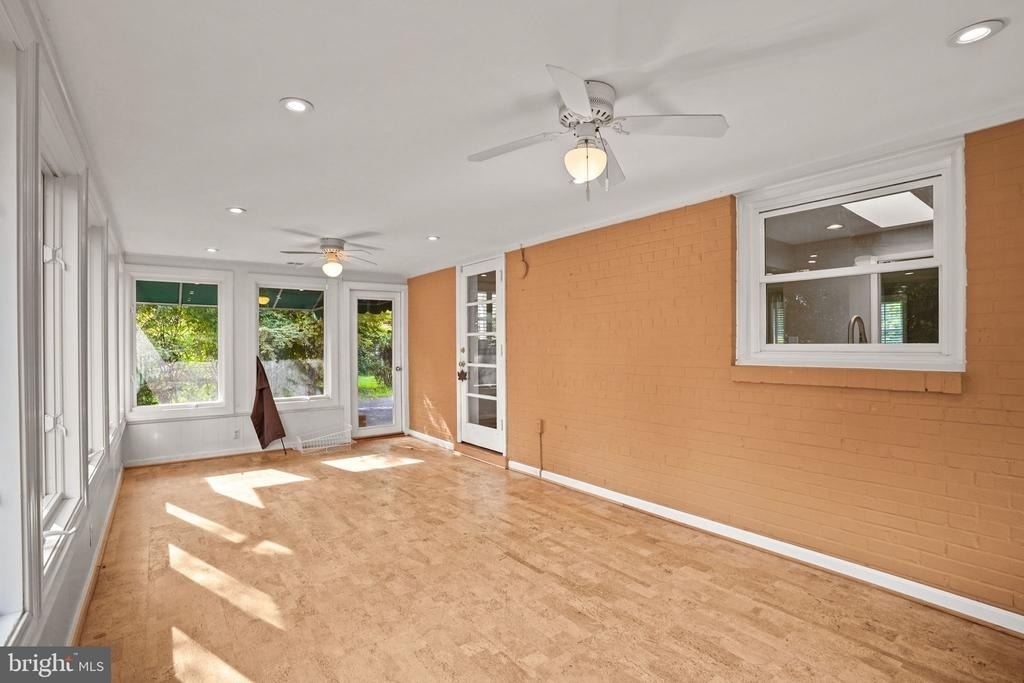 1415 Mayflower Drive - Photo 11