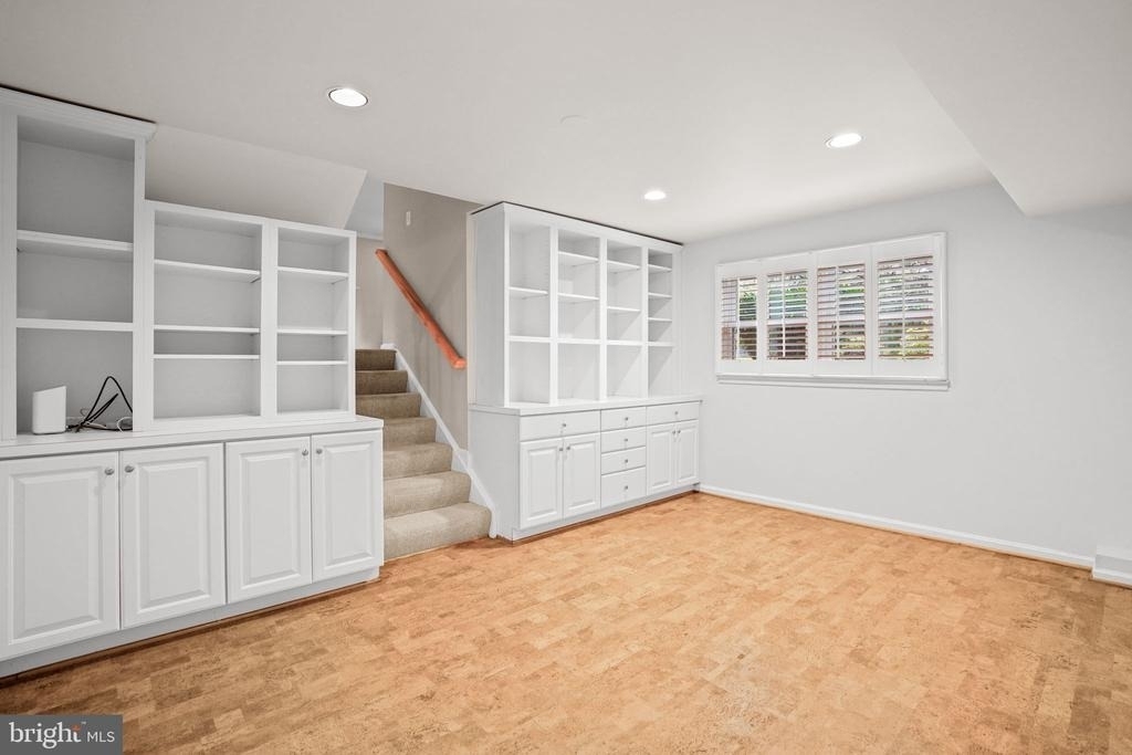 1415 Mayflower Drive - Photo 21