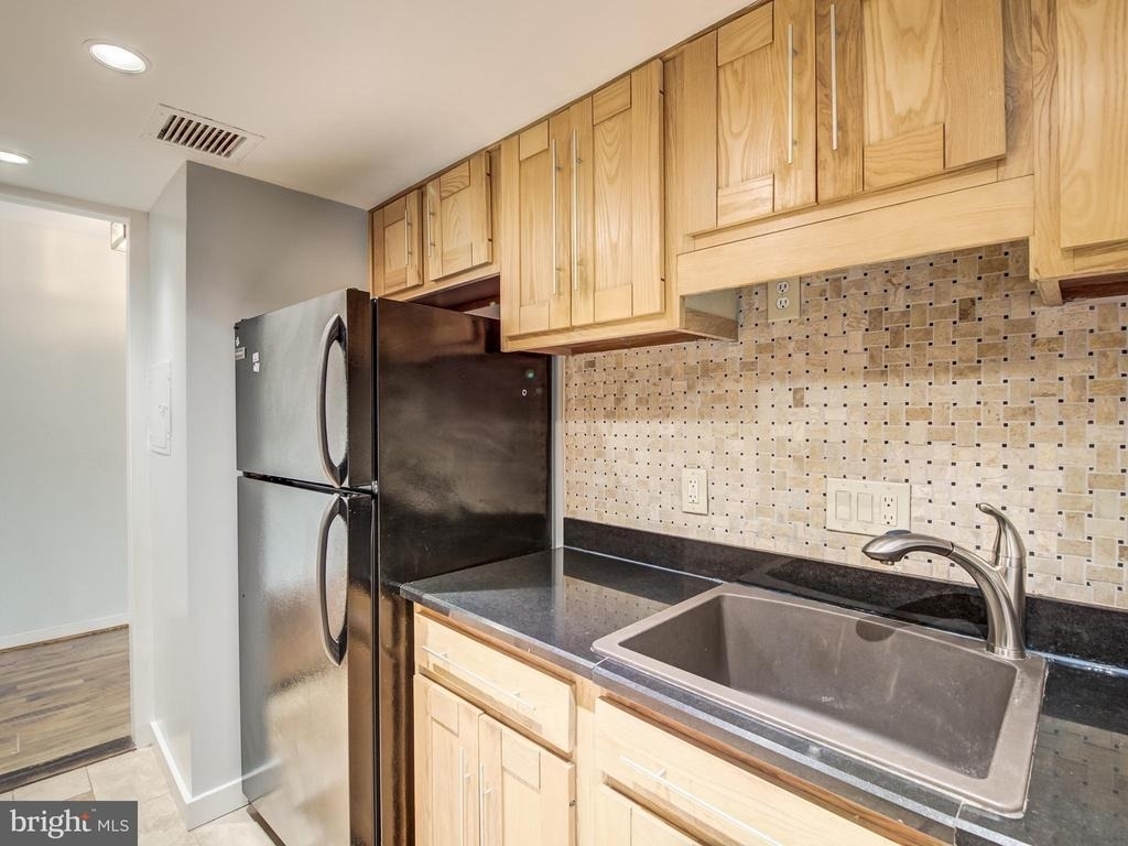 11400 Washington Plaza W - Photo 16