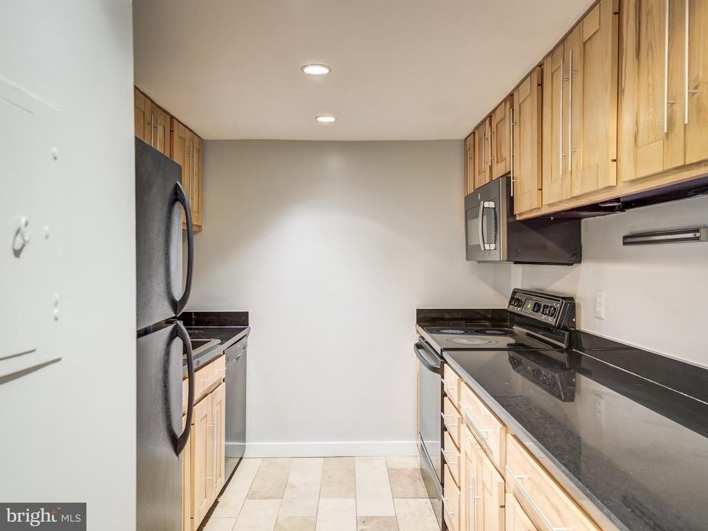 11400 Washington Plaza W - Photo 12