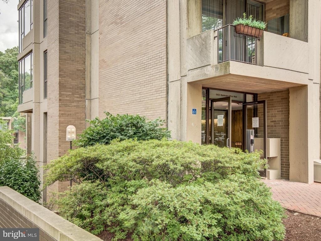 11400 Washington Plaza W - Photo 7