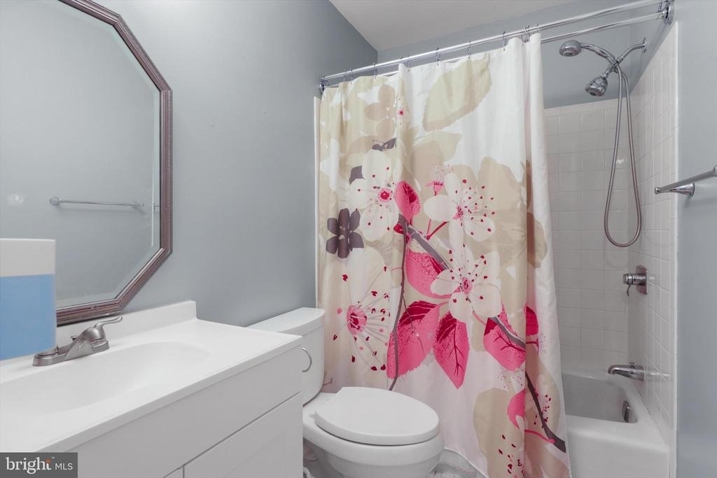 7010 Leestone Street - Photo 16