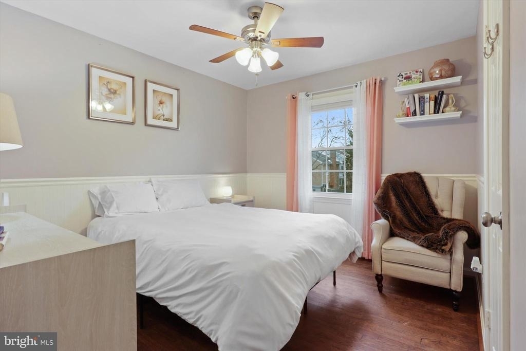 7010 Leestone Street - Photo 11