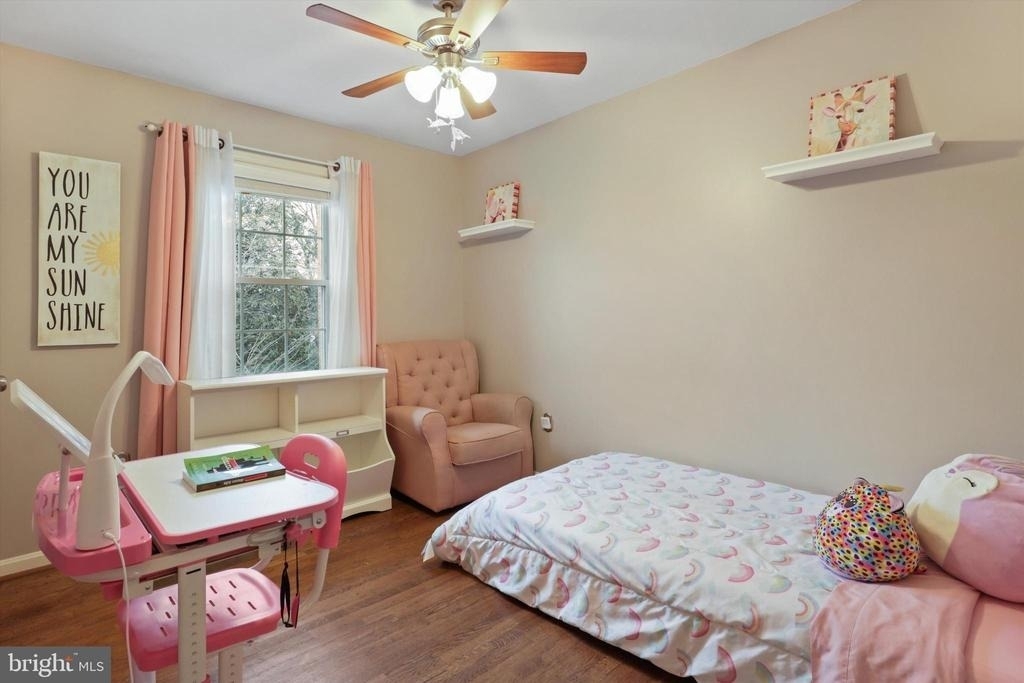 7010 Leestone Street - Photo 14
