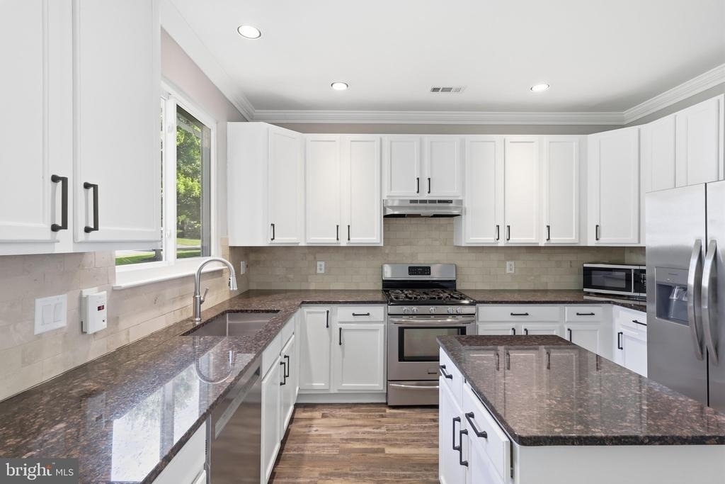 5106 Ballycastle Circle - Photo 15