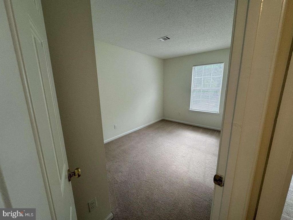 12103 Greenwood Court - Photo 5