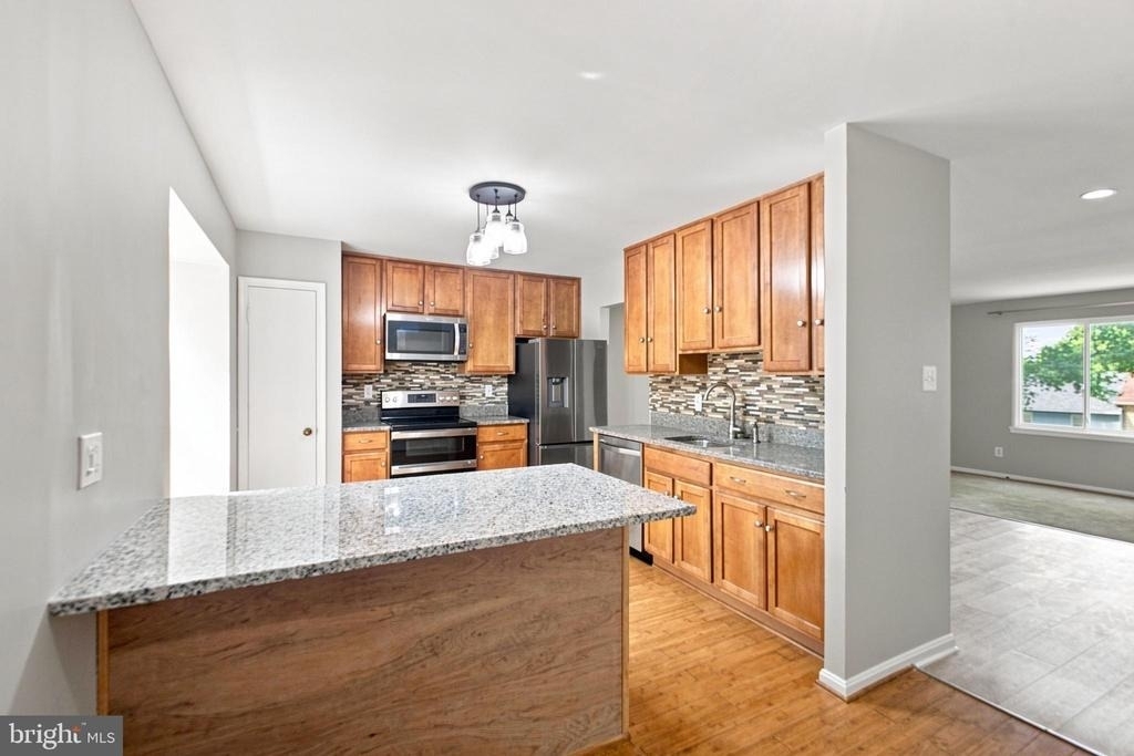 8346 Stationhouse Court - Photo 8