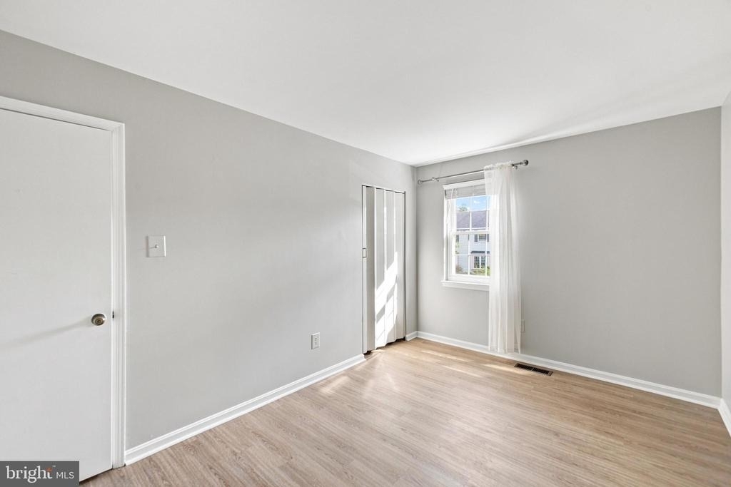 8346 Stationhouse Court - Photo 24