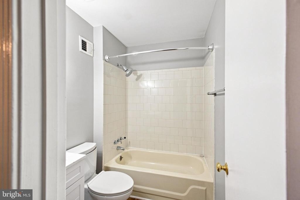 8346 Stationhouse Court - Photo 26