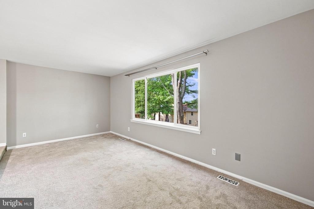 8346 Stationhouse Court - Photo 15